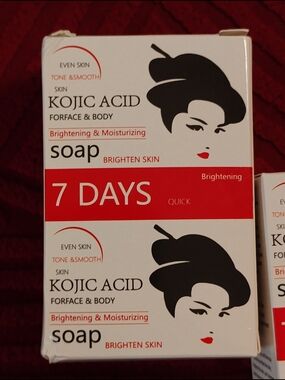 2 pack Kojic Acid Brightening Soap 7 Days - White & Red
